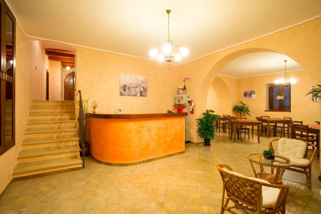 Agriturismo U' Casinu Da Scala カンポラ・サン・ジョバンニ エクステリア 写真